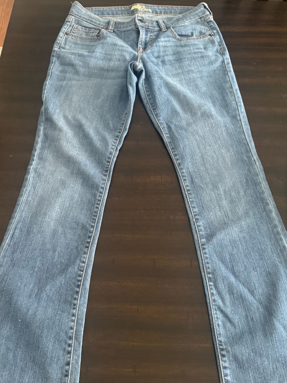 Women’s Old Navy The Diva Jeans size 2